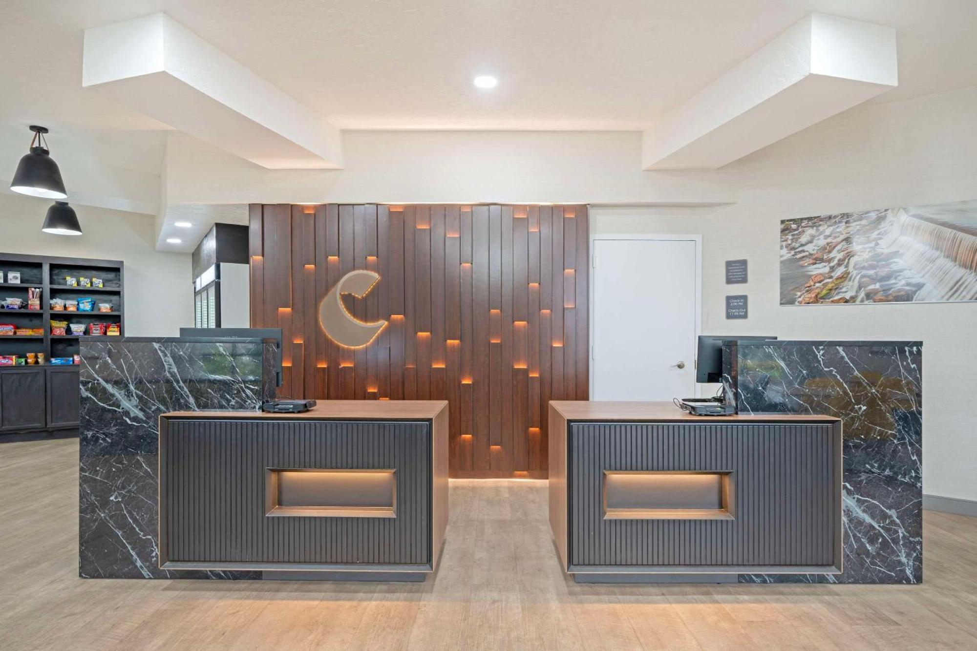 Comfort Hotel 2*